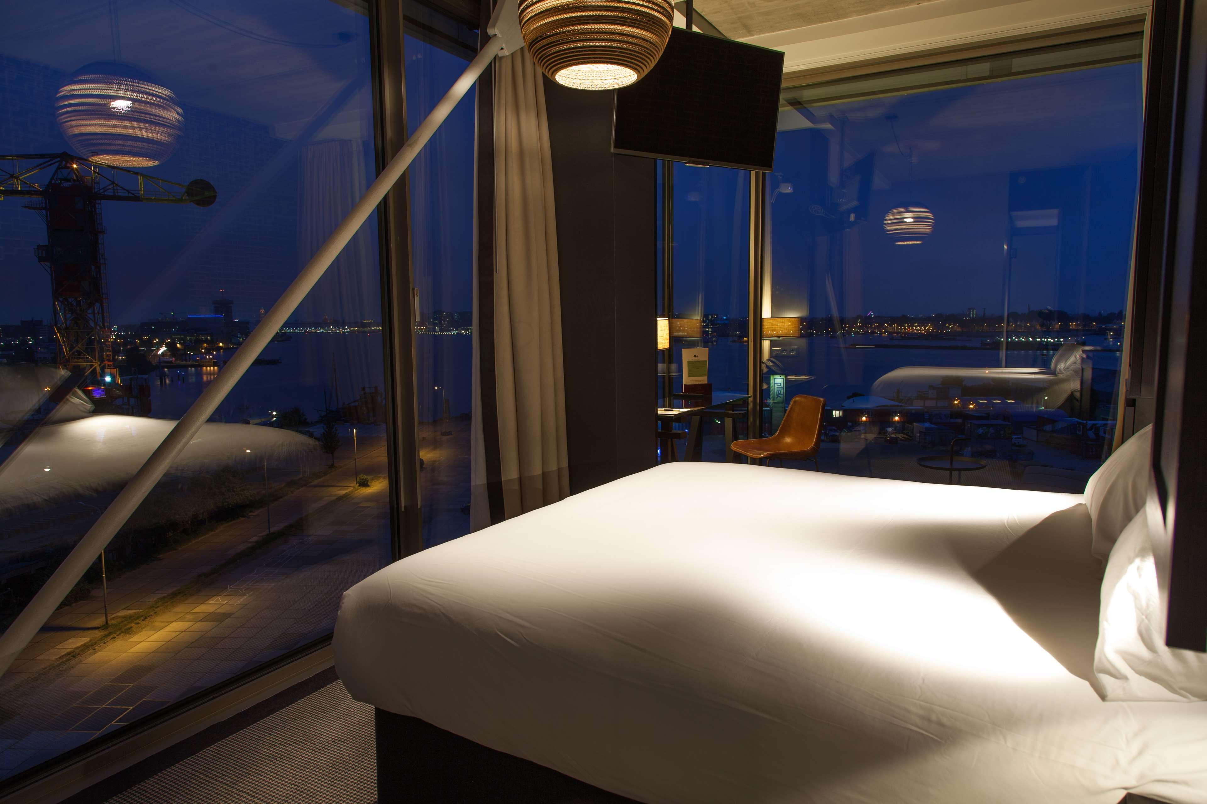 Doubletree By Hilton Amsterdam - Ndsm Wharf Hotell Exteriör bild