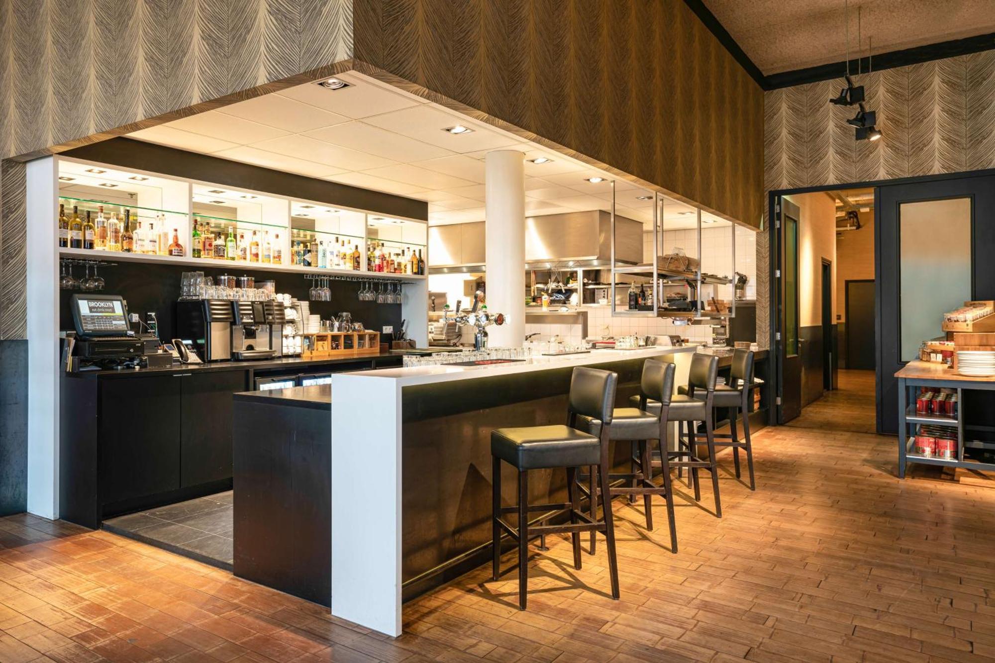 Doubletree By Hilton Amsterdam - Ndsm Wharf Hotell Exteriör bild